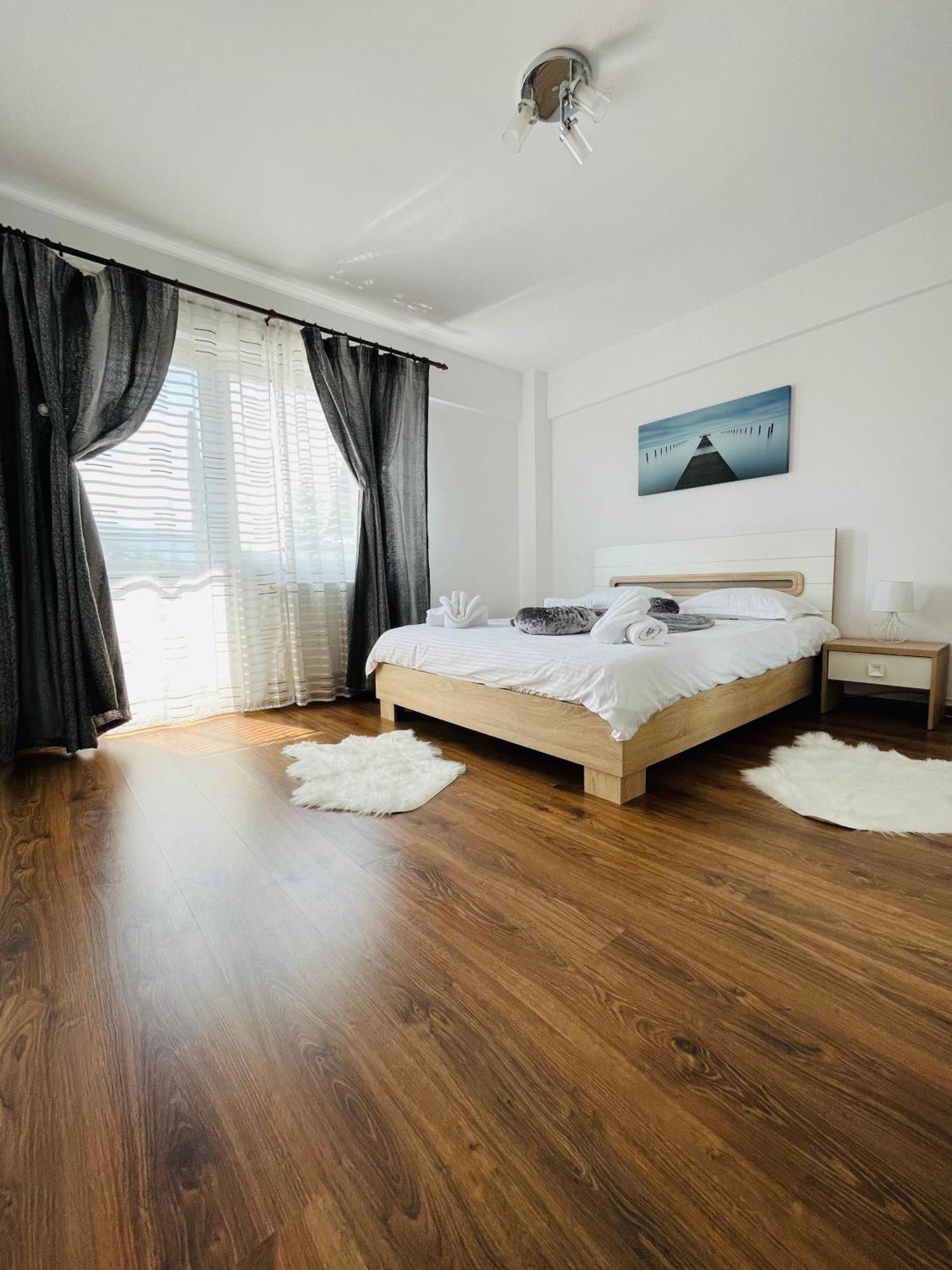 Green Apartaments Zărneşti Exteriör bild