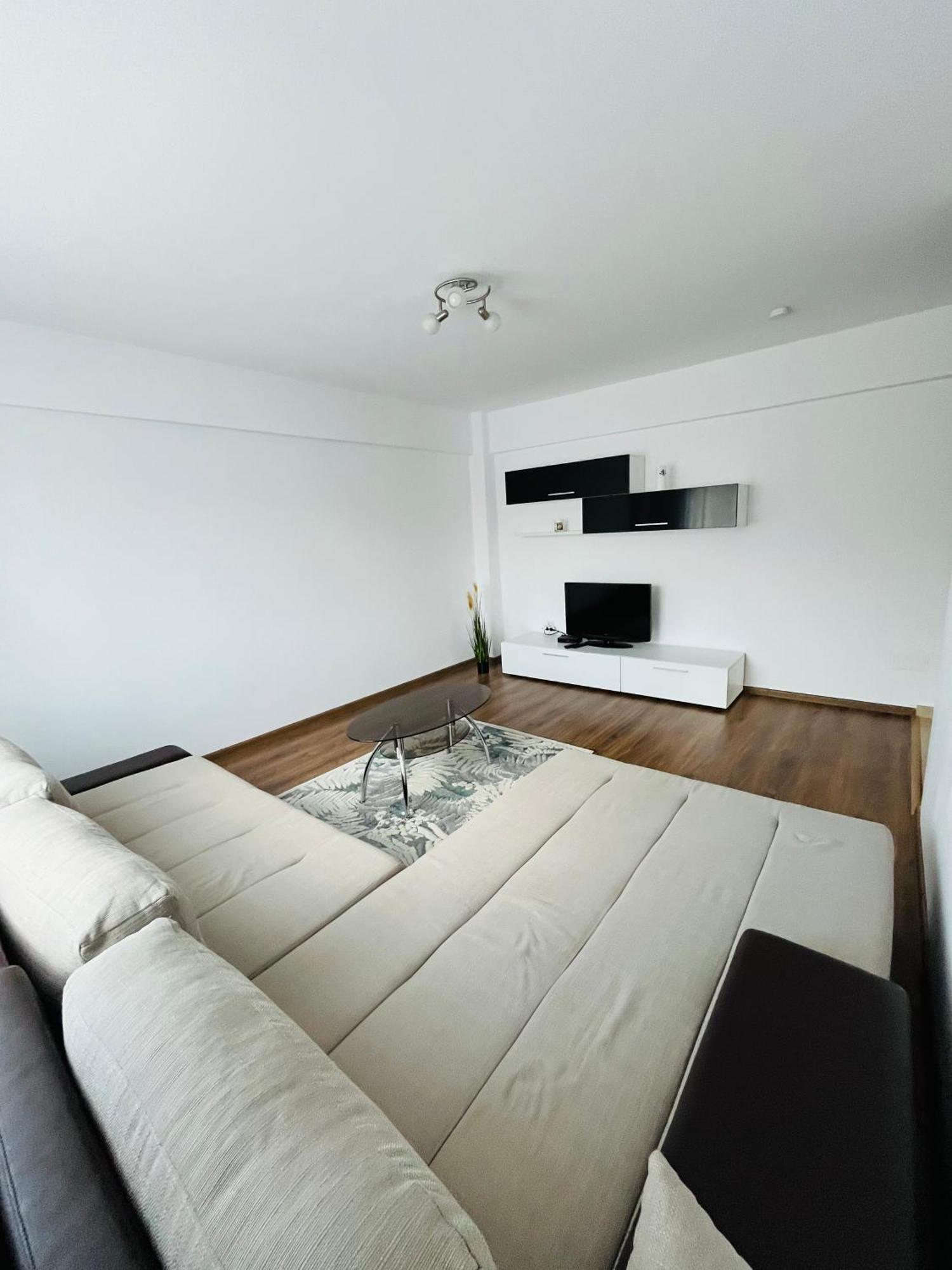 Green Apartaments Zărneşti Exteriör bild