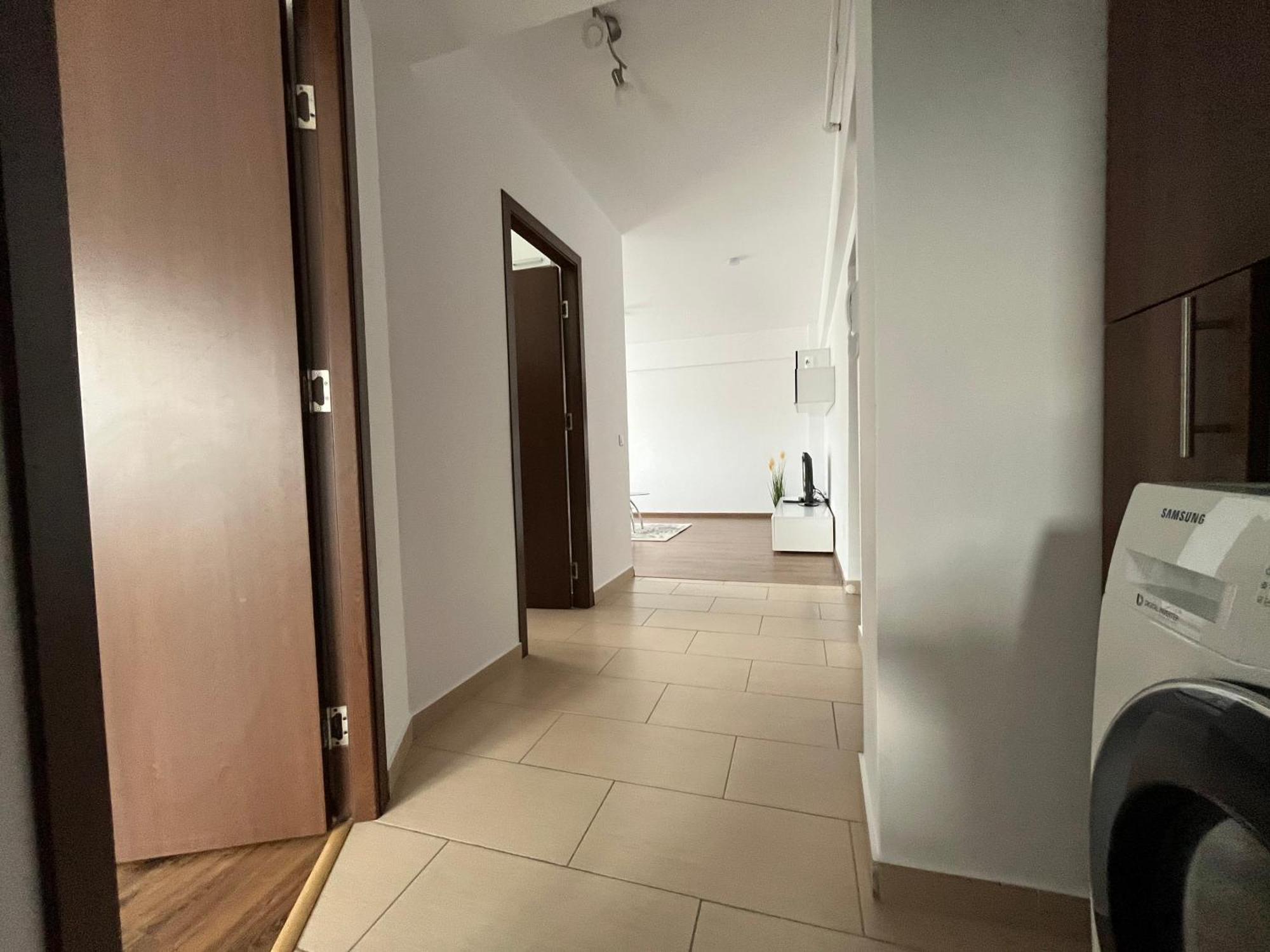 Green Apartaments Zărneşti Exteriör bild