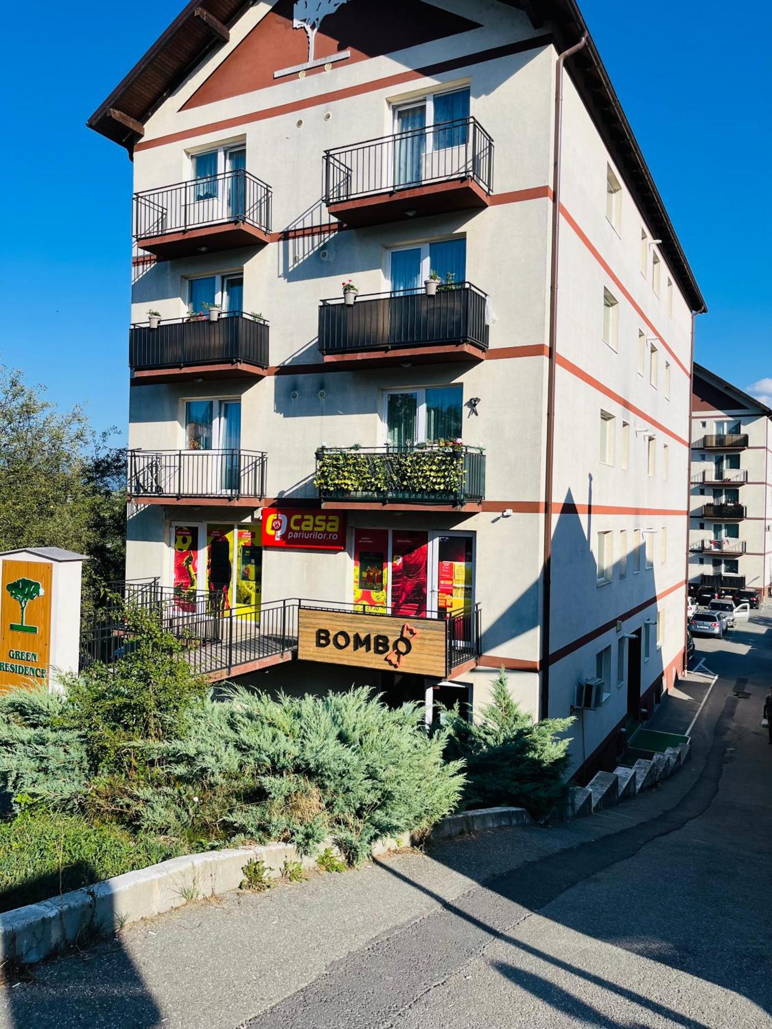 Green Apartaments Zărneşti Exteriör bild